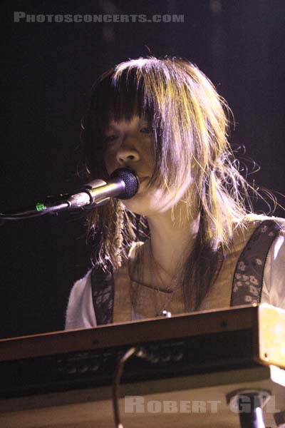 BLONDE REDHEAD - 2007-11-21 - PARIS - Zenith - Kazu Makino